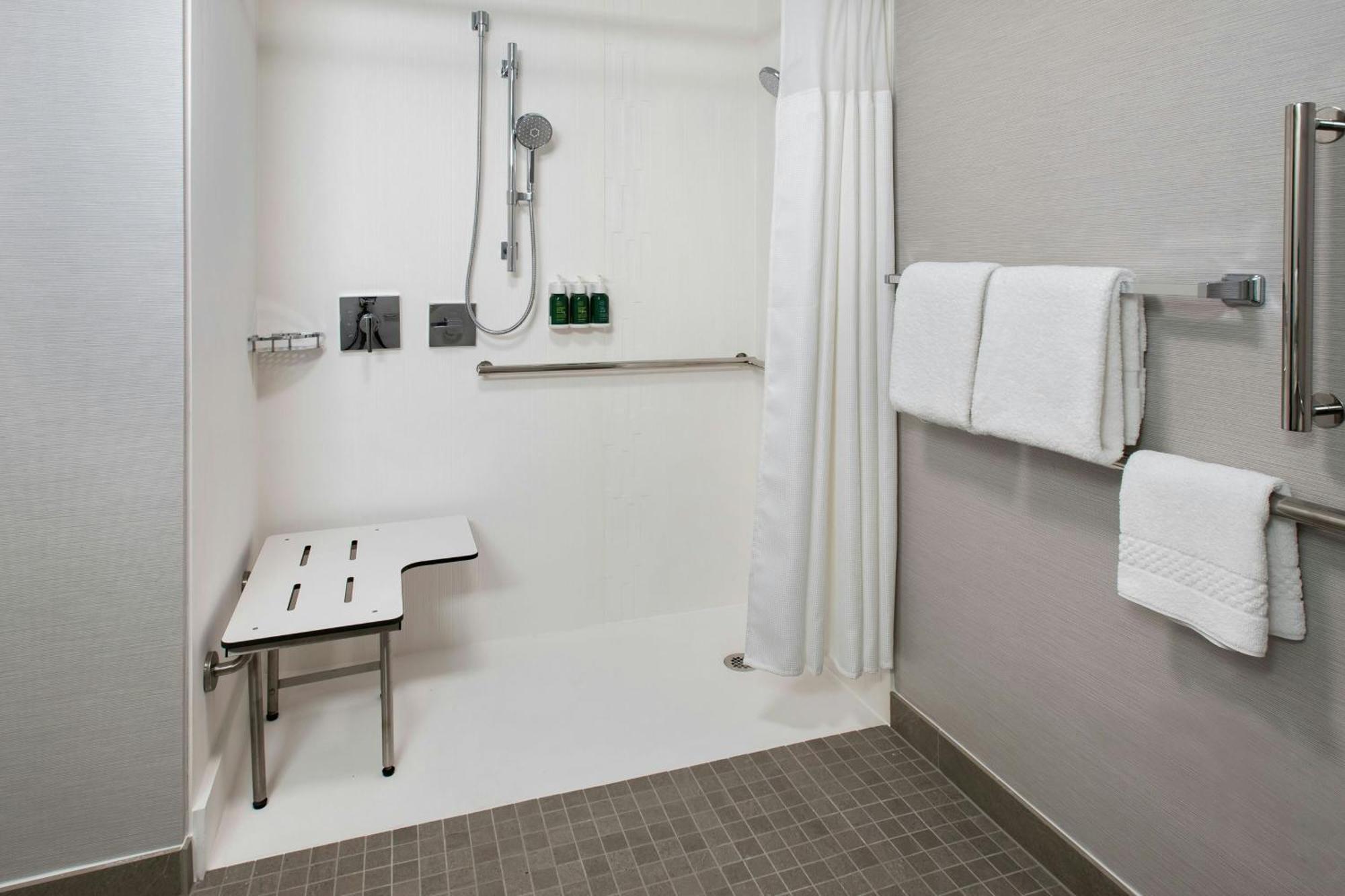 Courtyard By Marriott Silver Spring North/White Oak Εξωτερικό φωτογραφία