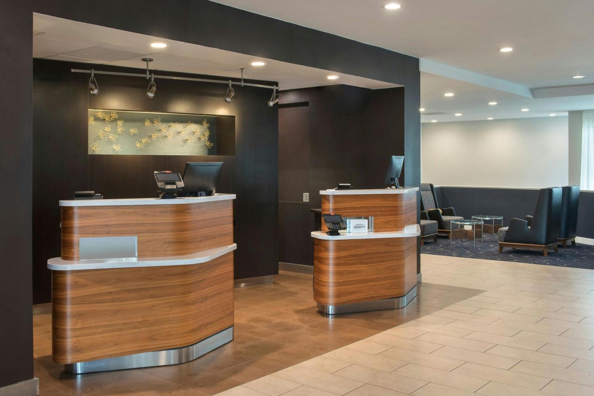 Courtyard By Marriott Silver Spring North/White Oak Εξωτερικό φωτογραφία