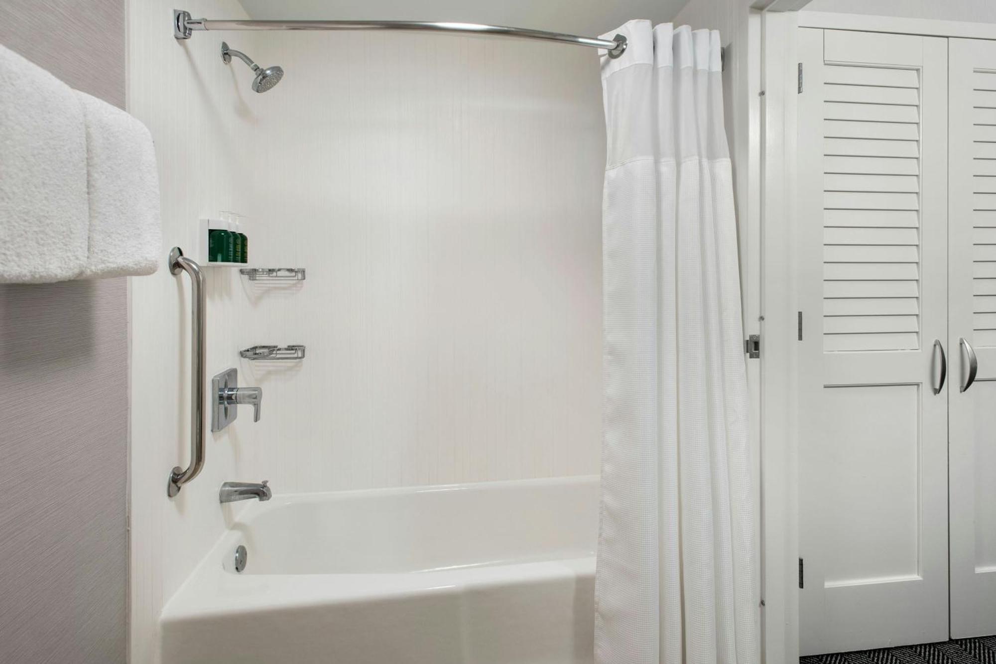 Courtyard By Marriott Silver Spring North/White Oak Εξωτερικό φωτογραφία