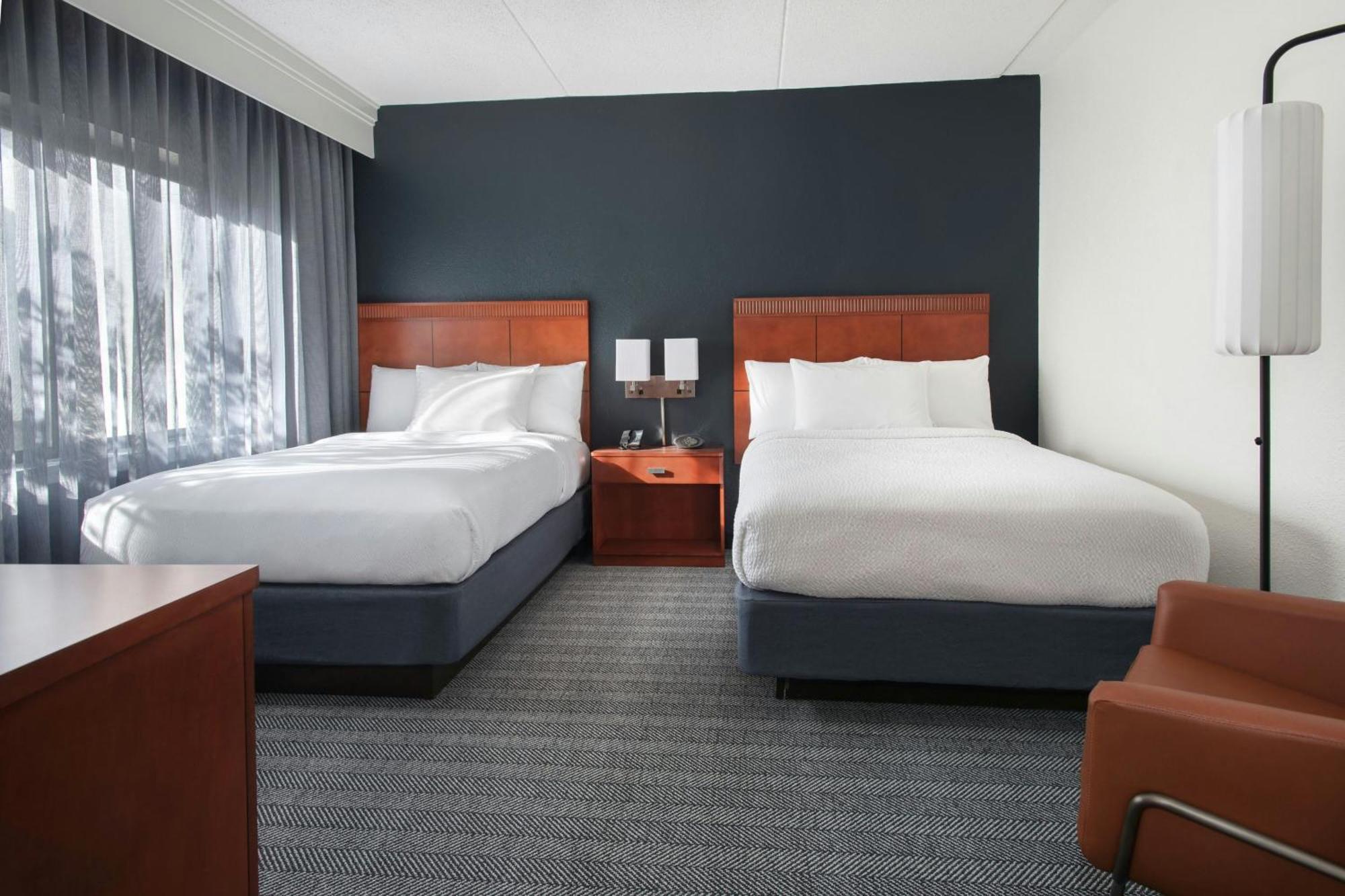 Courtyard By Marriott Silver Spring North/White Oak Εξωτερικό φωτογραφία