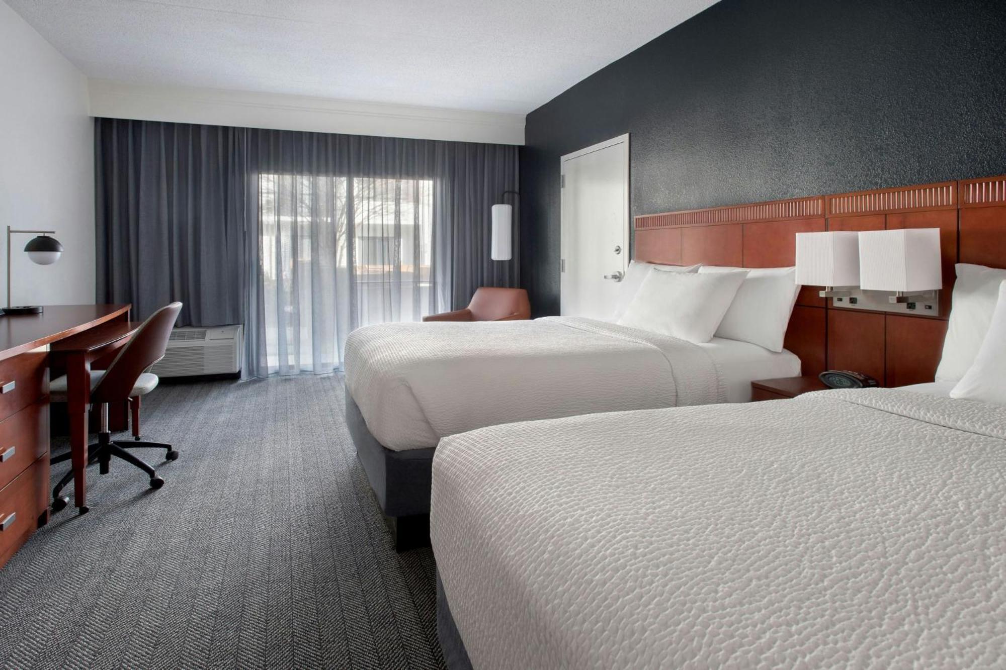 Courtyard By Marriott Silver Spring North/White Oak Εξωτερικό φωτογραφία